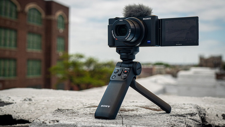 Sony-ZV-1-vlog-camera-1.jpg