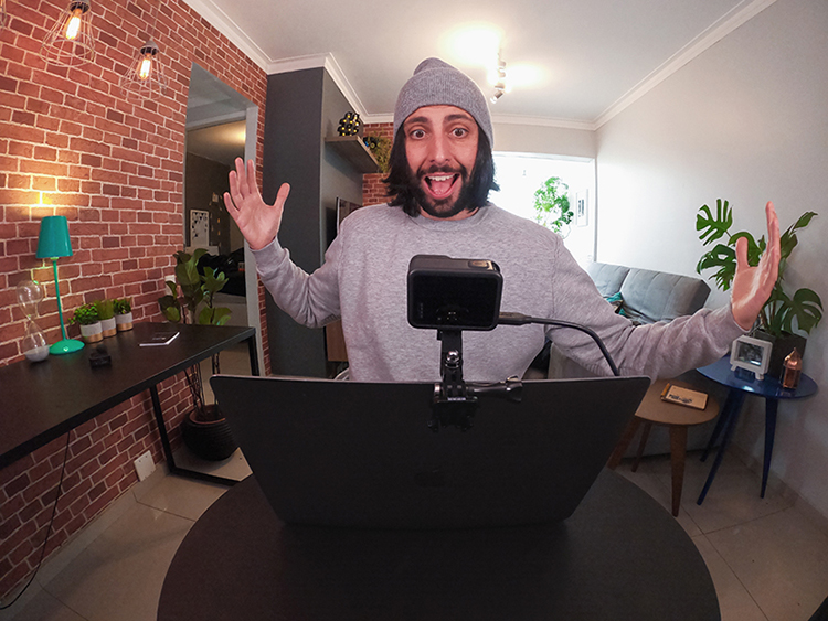 GoPro_News_HERO8_Webcam-desk.jpg