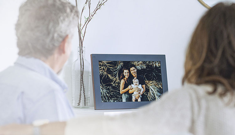 netgear-meural-photo-frame-1.jpg