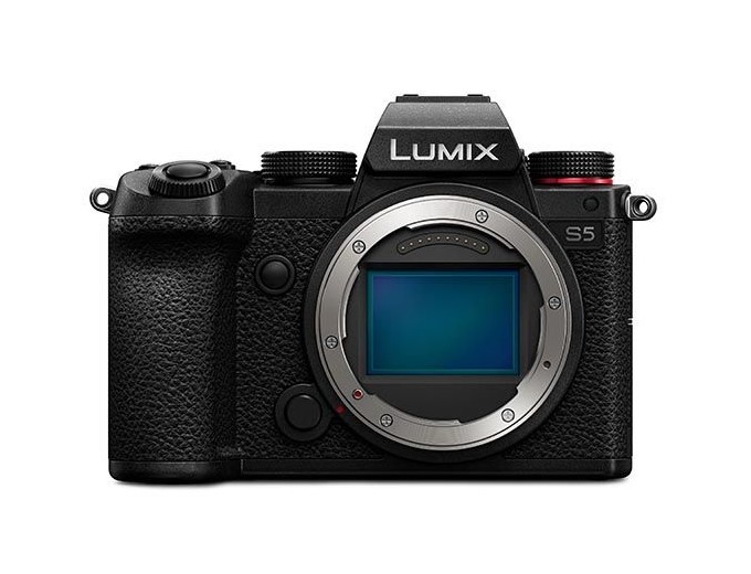 Panasonic-Lumix-S5-mirrorless-camera-1.jpg