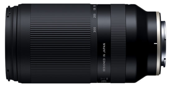 Tamron-70-300mm-F4.5-6.3-Di-III-RXD-Lens-3-550x280.jpg